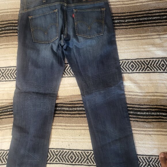 Variety of designer jeans - Picture 16 of 16